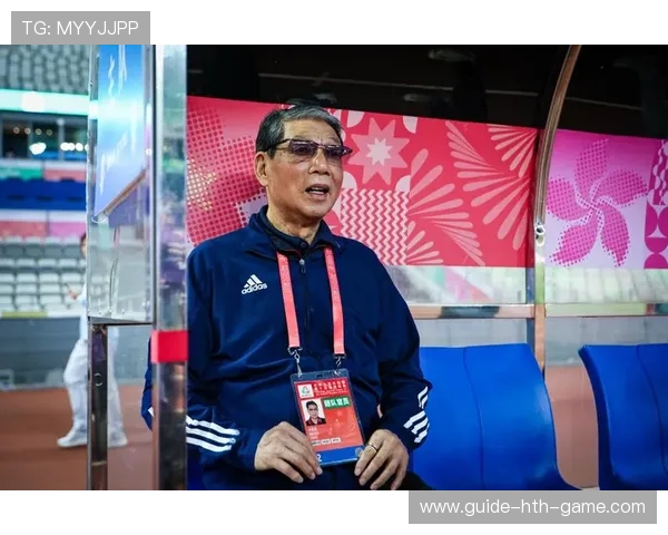 十五运会U20男足:81岁徐根宝带队上海小组赛两连胜,足球教练徐根宝 十五运会U20男足:81岁徐根宝带队上海小组赛两连胜,足球教练徐根宝